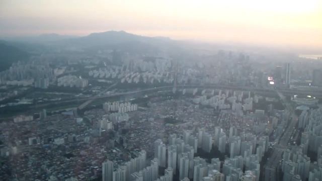 Amazing sunset from the top of Lotte Tower, Seoul