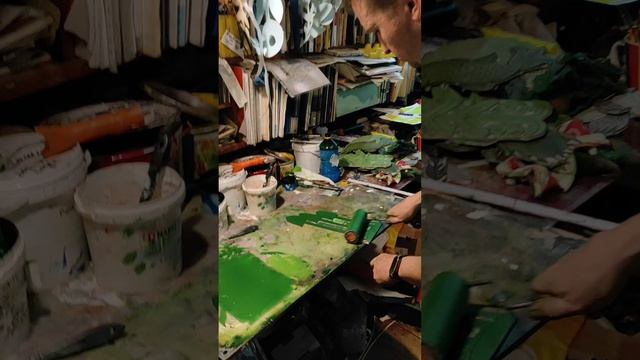 напечатал большую сказочную линогравюру