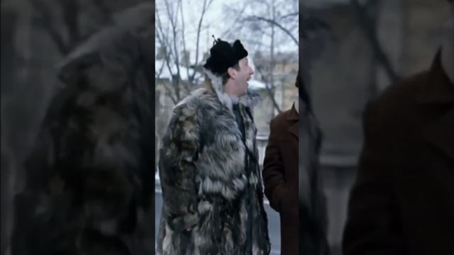 Я РУССКИЙ. Мужик в пиджаке и дерево