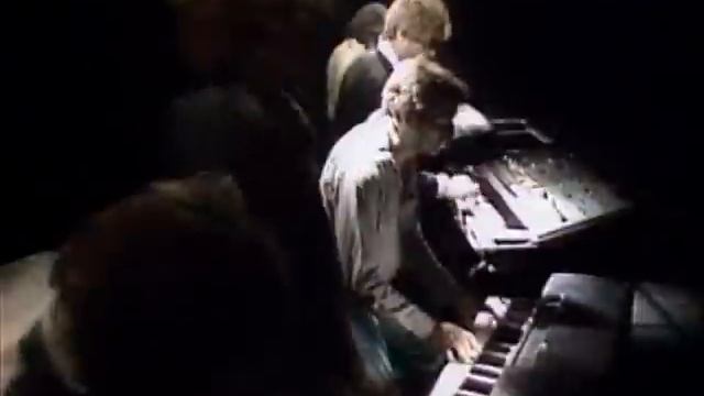 Electric Light Orchestra - Here Is the News