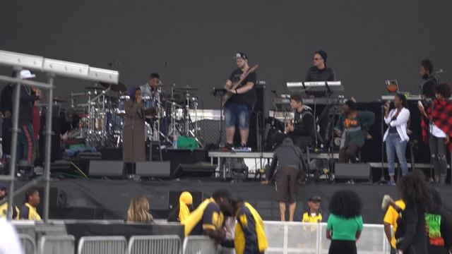 Lauryn Hill Soundcheck While Rohan Marley Dances [Raw]