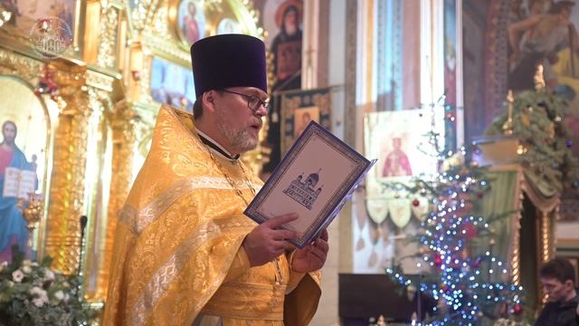 Ночная Божественная Литургия в праздник Рождества Христова в Майкопе 2025