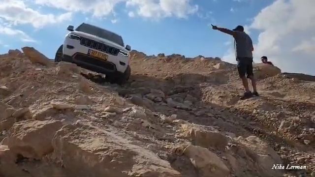 Subaru Forester and Jeep Grand Cherokee Trail Hawk - desert off road