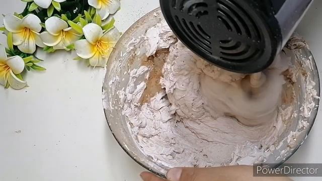 БИСКВИТНЫЙ ТОРТ СО СЛИВКАМИ И СГУЩЁНКОЙ.