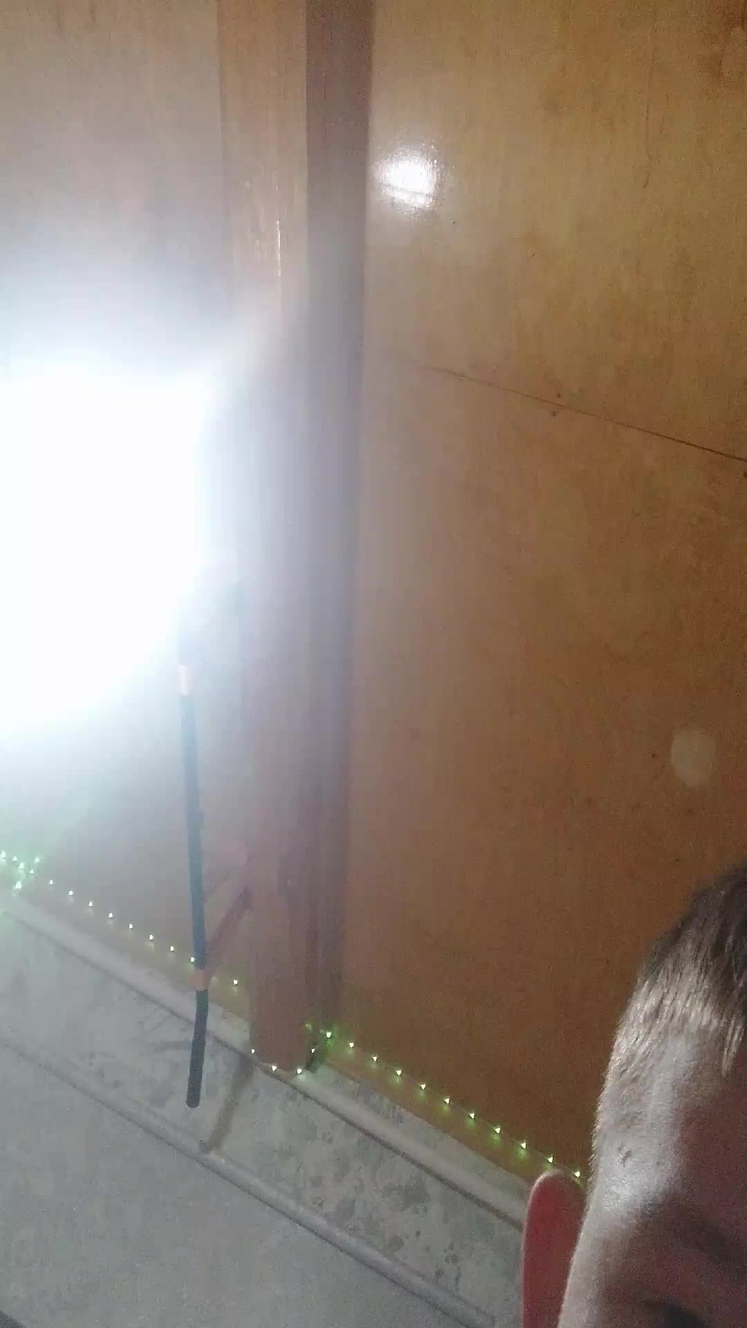н