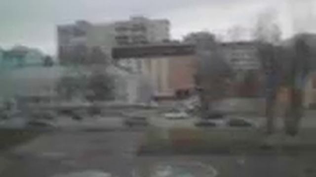 серая военная машина