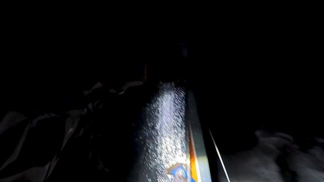 Переночевал на 5300м (седловина) и встретил рассвет на вершине Эльбруса, ночь в хижине RedFox