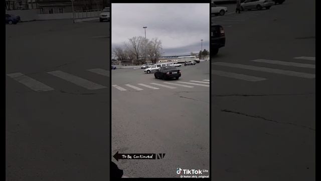 врезался😱