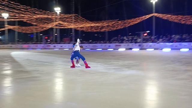 Ледовое шоу  "Новогодний самовар".
 Часть одиннадцатая.