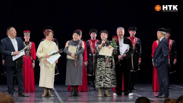 35 лет назад состоялась первая репетиция коллектива, вскоре ставшего ГТТК «Ойраты»