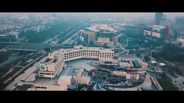 Vlogging in India's Largest Mall || DLF Mall of India | Gardens Galleria