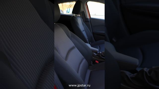 Яркая городская Mazda Axella 🚗2015, 1.5 л - 1.1 млн руб.