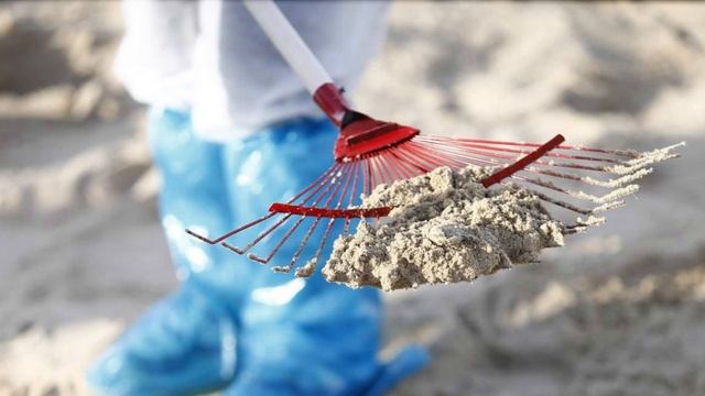 Представители Армавира продолжают ликвидацию последствия ЧС в районе Бугазской косы