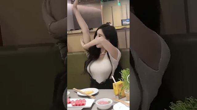 Beautiful Chinese Girls【童童不甜了】#douyin #tiktok #beautiful #shorts