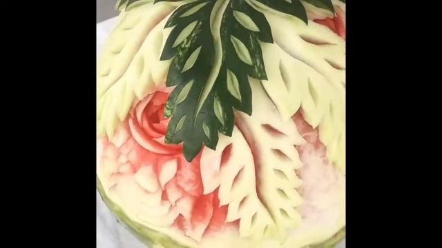 Zii bricco che Thai carving ….incisione su frutta e verdura