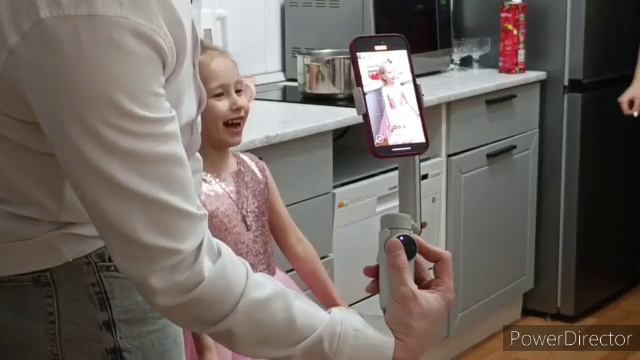 Поздравление Деда Мороза и Мишки Тедди