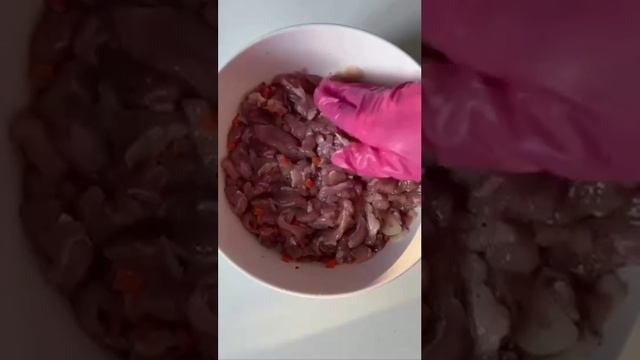 Домашняя колбаса из куриного бедра и моркови