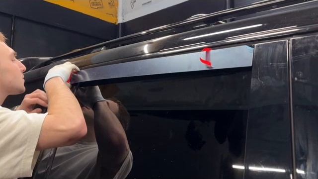 Видео установка Тюнинг 2Д дефлекторов окон на Infiniti QX80