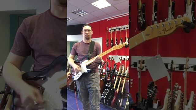 Fender Telecaster AVRI '69 Thinline - классика 70х