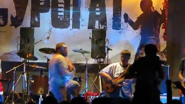 Сурогат "Кто я такой" (live@Vitamin, Simferopol, 04dec2010)