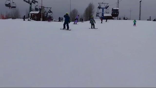 Основы сноубординга. Сноубординг — это популярный в России зимний вид спорта.