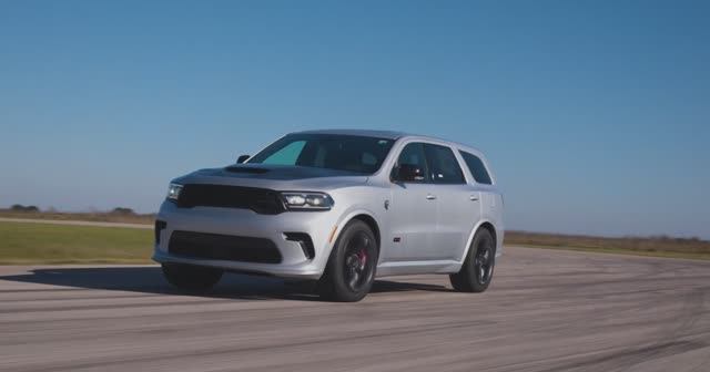 1000 сильный Dodge Durango SRT Hellcat