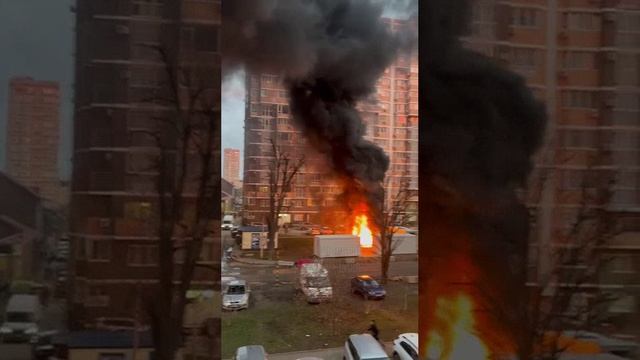 В Краснодаре горел мусор на площади 65 м2 на улице Архитектора Петина. 🔥