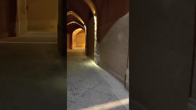 Улицы Ирана и певец. Йезд, Yazd Iranian music