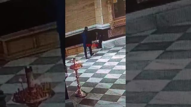 Бородатый мастурбек обокрал бойца СВО в храме во Владивостоке 🤬 3
