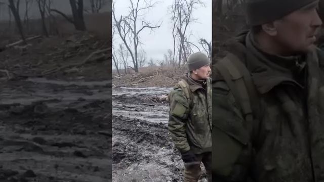 😏«(К)уя там петуха кувыркнуло»
Обстановка в зоне СВО. Видео снято нашими военными…