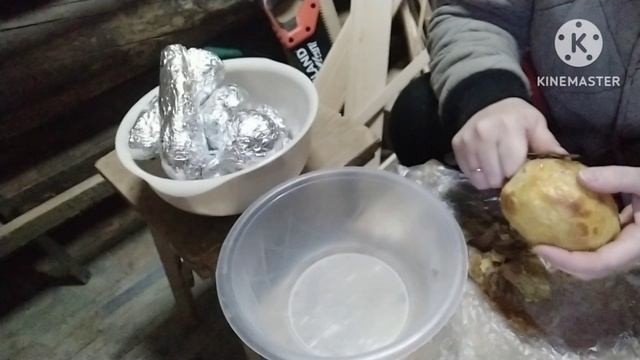 Установили входную дверь сделанную своими руками. Часть вторая.