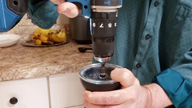 Using a drill to power the Hario Skerton Pro Ceramic Manual Coffee Grinder