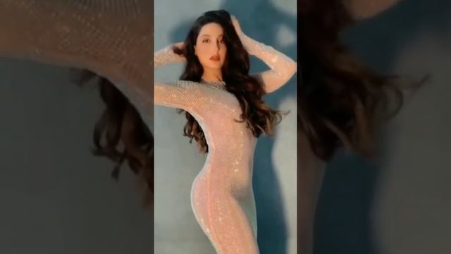 Nora fatehi hot video ll hot dress ll Instagram trending  short