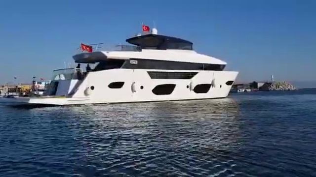 CARBO YACHT TRAWLER 90FT