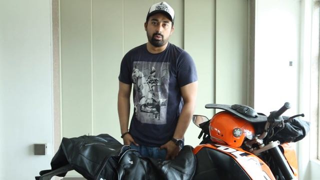 Roadster - Moto GP jacket: A review by Rannvijay Singh