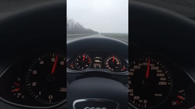 Продул ноздри. 200км/ч на Audi A4.