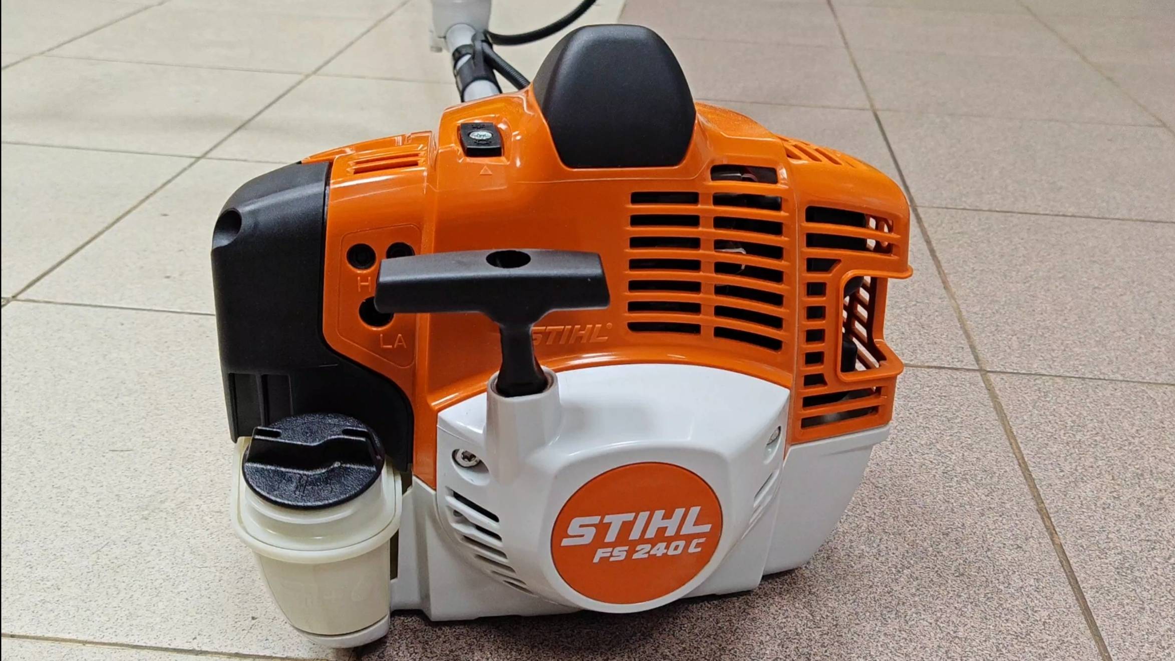 Обзор новой мощной косы с легким запуском - Stihl Fs 240 C-E