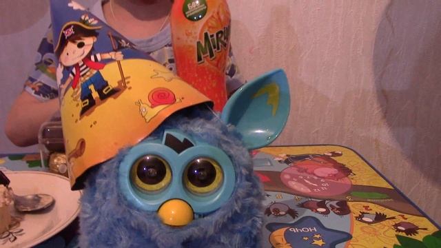 День рождения Фербика. Поли Робокар поймал нарушителя/Birthday Furby. Poli robocar offender caught