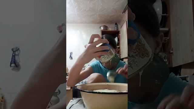 готовлю сладкую колбасу😱😱😱спойлер она очень вкусная😘😘😘