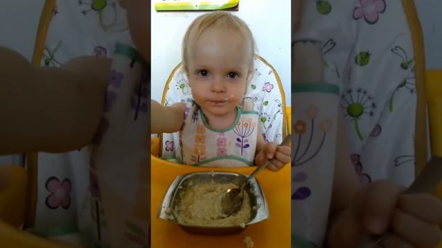 феденьке тут около года, учит слова