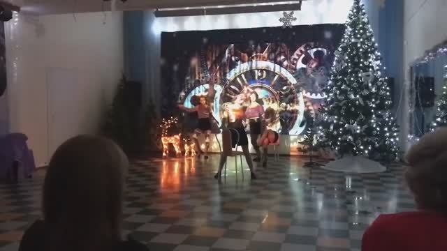 Новогоднее шоу-танцы на юбилей "Оленята"/Put your head on my shoulders