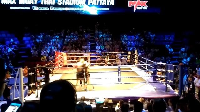 Max Muay Thai - Robert Kadyrov (Rus) vs. Auysieowpow Suanarhanpeekmai (Thai) 14/06/17