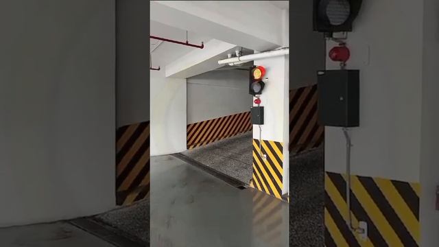 One-Way Traffic Light | Integrated to Access Control with Boom Barrier Gate