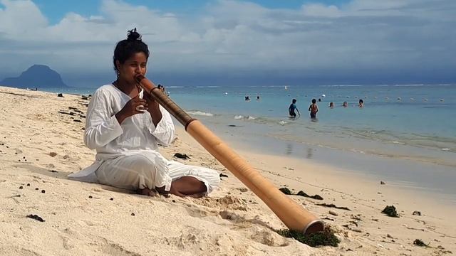 The Didgeridoo Live in Mauritius - Ingrid Leste