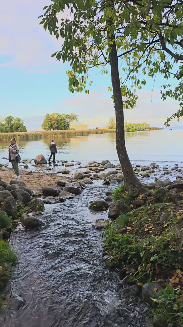 Петергоф, река в парке, впадающая в Финский залив
