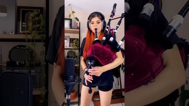 Blue - Eiffel65, the live recorded bagpipe video! The air is in the bag