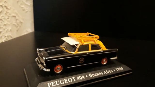 1.42 collection car PEUGEOT 404 RALLY  TAXI  museum