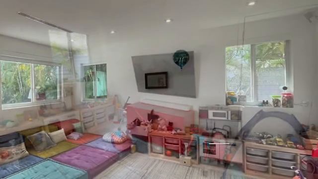 Project 2034 - Miami Beach, Florida - Smart Home Studio