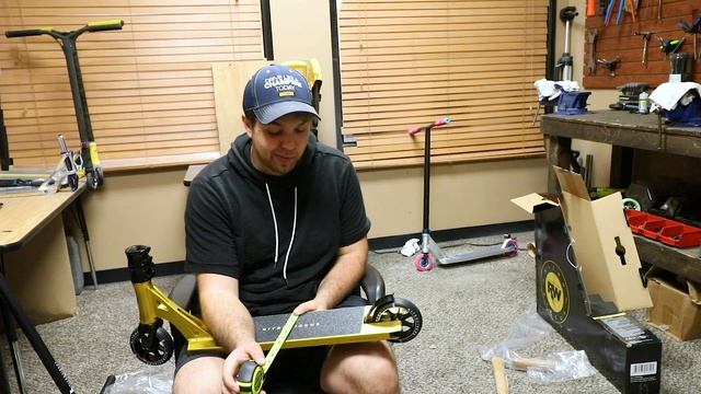 NITRO CIRCUS RYAN WILLIAMS SIGNATURE SCOOTER UNBOXING