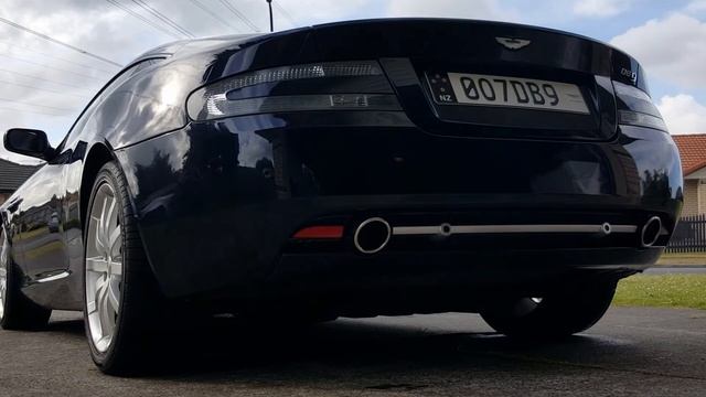 2007 Aston Martin DB9 start up and revs